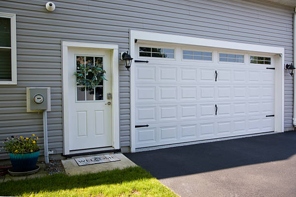 24/7 Emergency Garage Door Panel Replacement experts in Fair Haven, NJ
